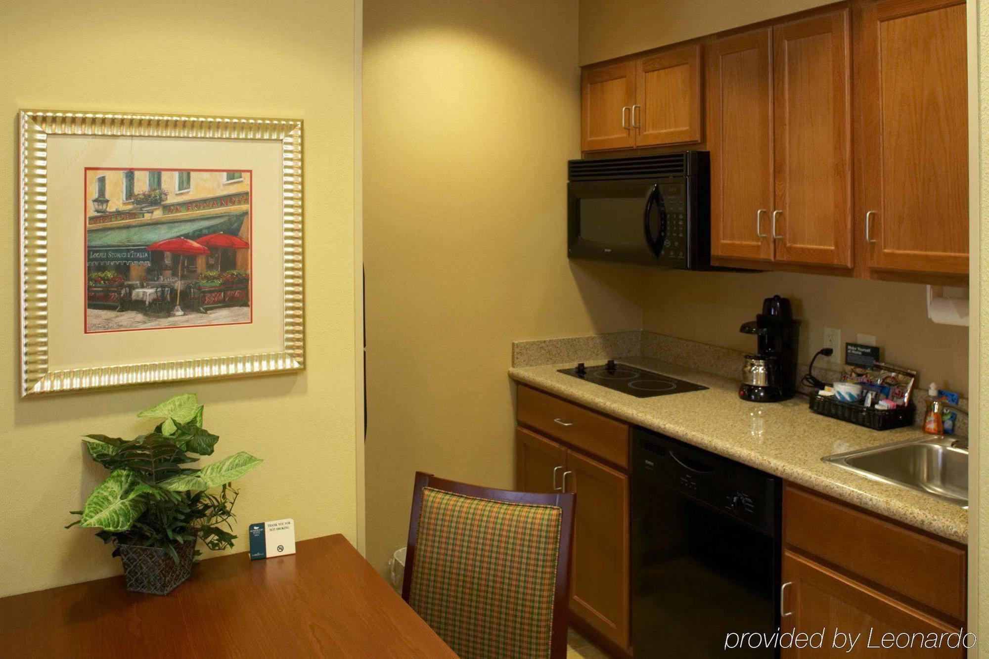 Homewood Suites Champaign-Urbana Bilik gambar